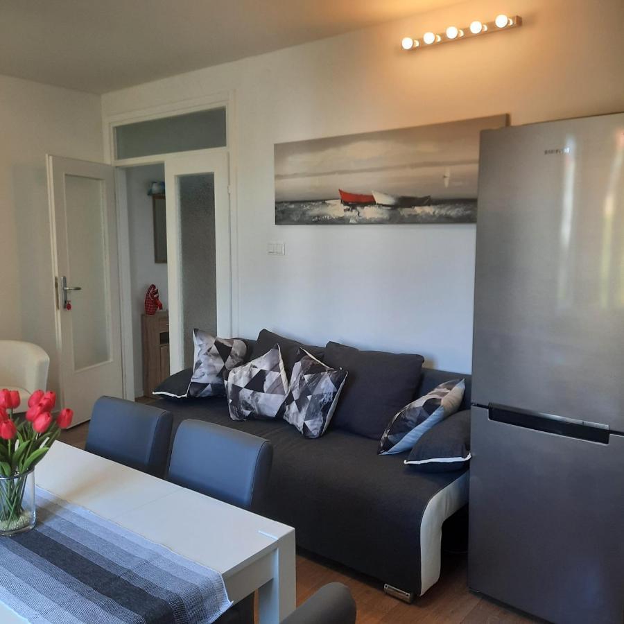 Beach Apartment Kate With Sea View, Balcony And Parking, Murter, Dalmatia Exterior foto